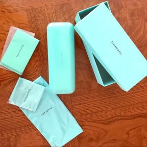 Tiffany & Co. Hardshell Glasses Case✨